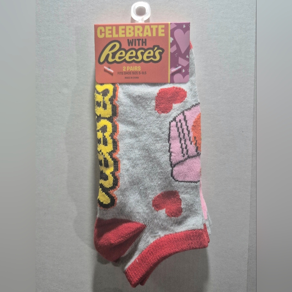 REESES Valentines Day ❤️🩶💛🧡 Gray, Orange, Red and Yellow UNISEX Socks 2 PAIRS